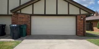 9003 North Rockwell Drive Gallery 1