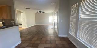 Room in 4 Bedroom Home at Hampton Pl Dr Gallery 18