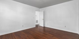 848 Darby Street Gallery 12