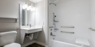 Pelican Lake Apartment Homes Gallery 7