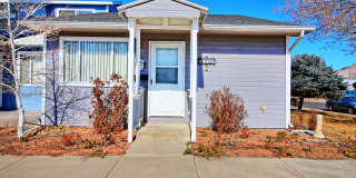 2 Bed 1 Bath Apartment in Well Maintained Neighborhood! Gallery 1