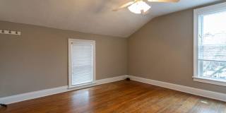 1512 Indianola Ave Gallery 17