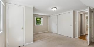 124 Holmes Oval Gallery 14