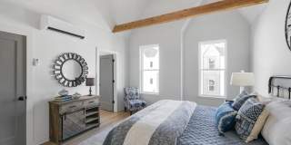 Gorgeous 3 bedroom end unit townhome with garage Gallery 23