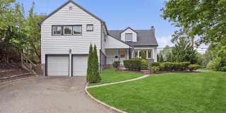 84 Middle Neck Road Gallery 1