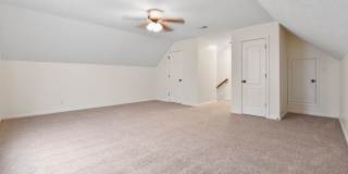 Pet Friendly Three Bedroom with Bonus! Gallery 21