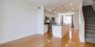 Available Now! Tri-Level 3 Bedroom 3.5 Bath Townhome!! Gallery 21