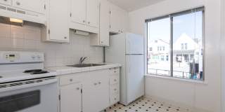 Inner Sunset: Bright 2nd Floor Studio w/ Laundry Onsite Gallery 10