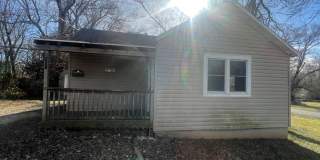 Cute 2 bedroom 1 bathroom house with detached garage Available Gallery 3