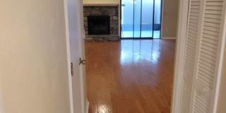 2/2.5 Townhome Mile Run Gallery 13