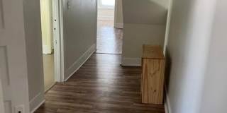218 Cattell Street Gallery 12