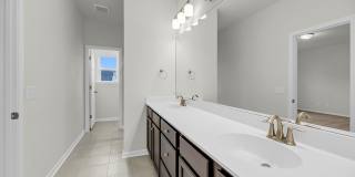 FIRST MONTHS RENT FREE WITH SIGNED 2 YEAR LEASE Gallery 25