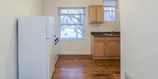 3521-29 1/2 N Broadway Gallery 38