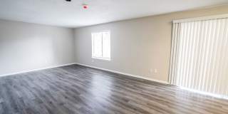 Glen Oaks Gallery 10