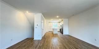 709 Alburgh Alley Gallery 9