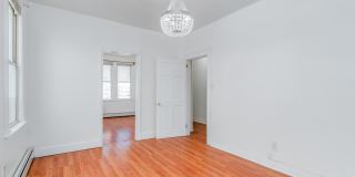 404 DANFORTH AVE Gallery 4