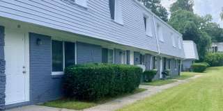 Newly Renovated 2-Bedroom Townhouse in a Prime Location! Gallery 5