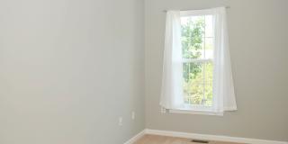 Charming End-Unit Townhouse in Mt. Airy Manor Community Gallery 9