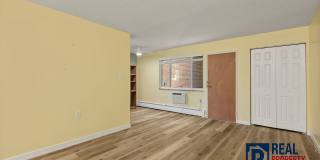 Charming 2 Bed, 1 Bath Condo in Prime Location! Gallery 9