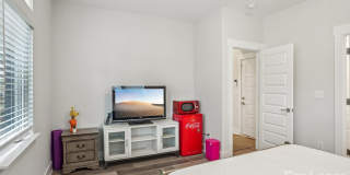 2242 Electric Lane Gallery 16