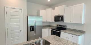 3-Bedroom End Unit Townhome Gallery 6
