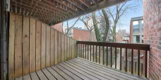 2131 N Larrabee St Gallery 8