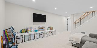 Gorgeous home in Englewood! Gallery 16