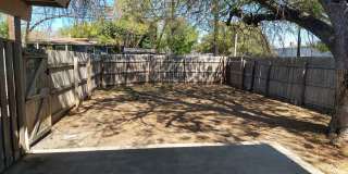 COZY DUPLEX, NEAR SHOPPING & 281! Gallery 14