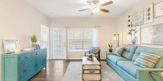 Oaks at Normandy Apartments Gallery 8