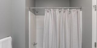 Fully Furnished Townhome Blocks Away From Downtown Gallery 32