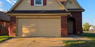 Spacious 3-Bedroom Home with Bonus Room and Main-Level Primary Suite! Gallery 1