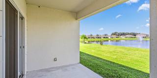 For Rent: Lakefront 4-Bedroom 2-Bathroom Home in Lakeside Palms Gallery 33