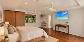 Kai Nani Living: Poolside Privacy Across from Waialae Country Club Gallery 6