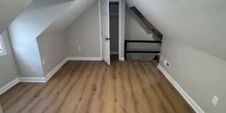 2216 Whittier Avenue - 1 Gallery 26