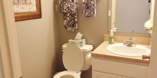 Beautiful end condo in great Powell location!! Gallery 28