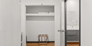 505 Central Gallery 6