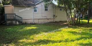 3 Bedrooms • 1 Bathroom • Bonus Game & Office Space Gallery 4