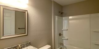 Desirable SE Ocala Neighborhood 3/2/2 *WON'T LAST* Gallery 21