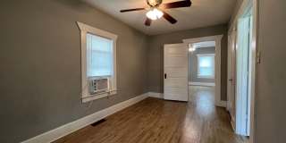 Updated 2 bed/1 bath, 780 sqft home! 1522 W High St in Springfield MO. Gallery 12
