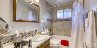 25 Upham St Gallery 5