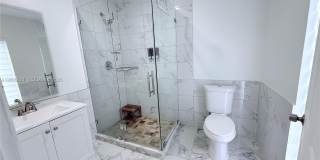 11020 SW 42nd Ter Gallery 17