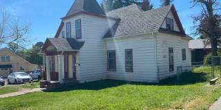 Cheney-Perfect setup for group living—6 bedrooms, 2 kitchens, and plenty of space near campus. Off street parking Gallery 3