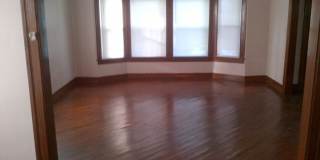 CANDY STRIPE HOME! 4 BD/2 BA Gallery 4