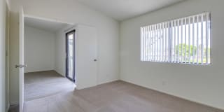 Harbor Cliff Apartments Gallery 16