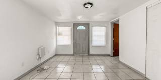 Spacious Tampa Home for Rent | Great Location & Large Yard! 3bed |2bath Gallery 5