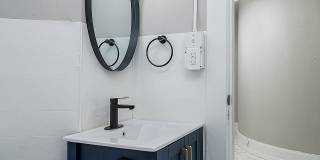 Elegant Renovation! HUGE 1 Bed 1 Bath Available Now! Gallery 54