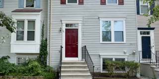 Charming 3BD/2.5BA Townhome with Large Backyard in Windsor Mill, MD! Gallery 1