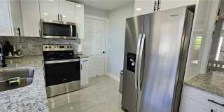 251 SE 46th Street Gallery 20