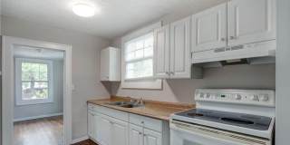 Exceptional Eastside Bungalow Gallery 11