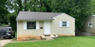 2 Bedroom Home Convenient to Bennett College and A Gallery 1